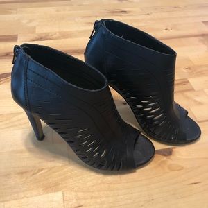 Shoe Mint Booties - sz 6